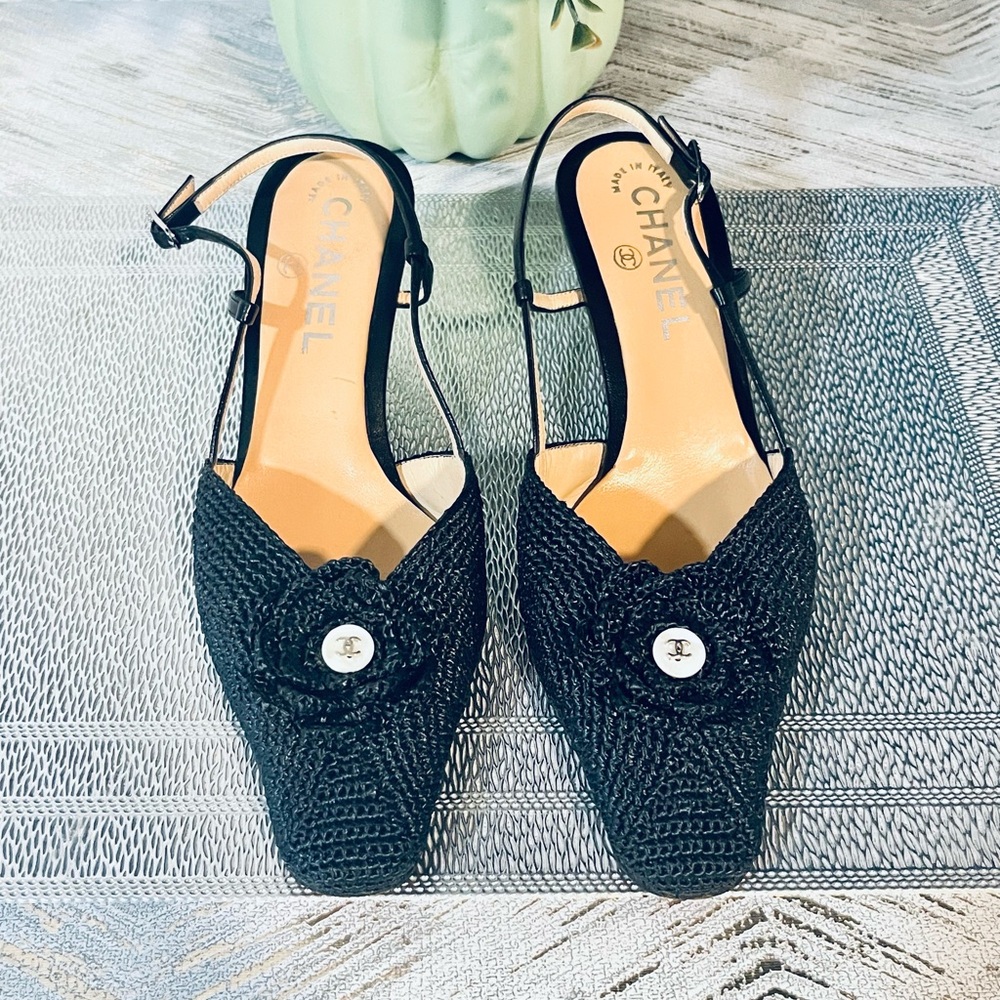 CHANEL midnight blue Slingback Heels - Picture 15 of 16